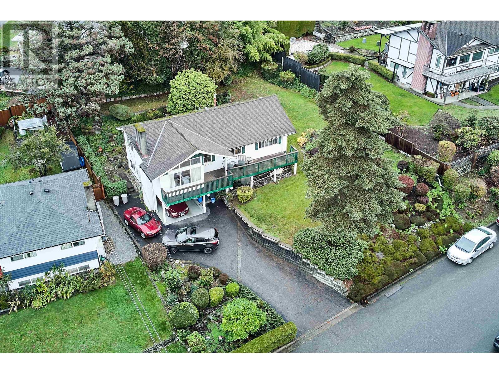 327 SEAFORTH CRESCENT, Coquitlam