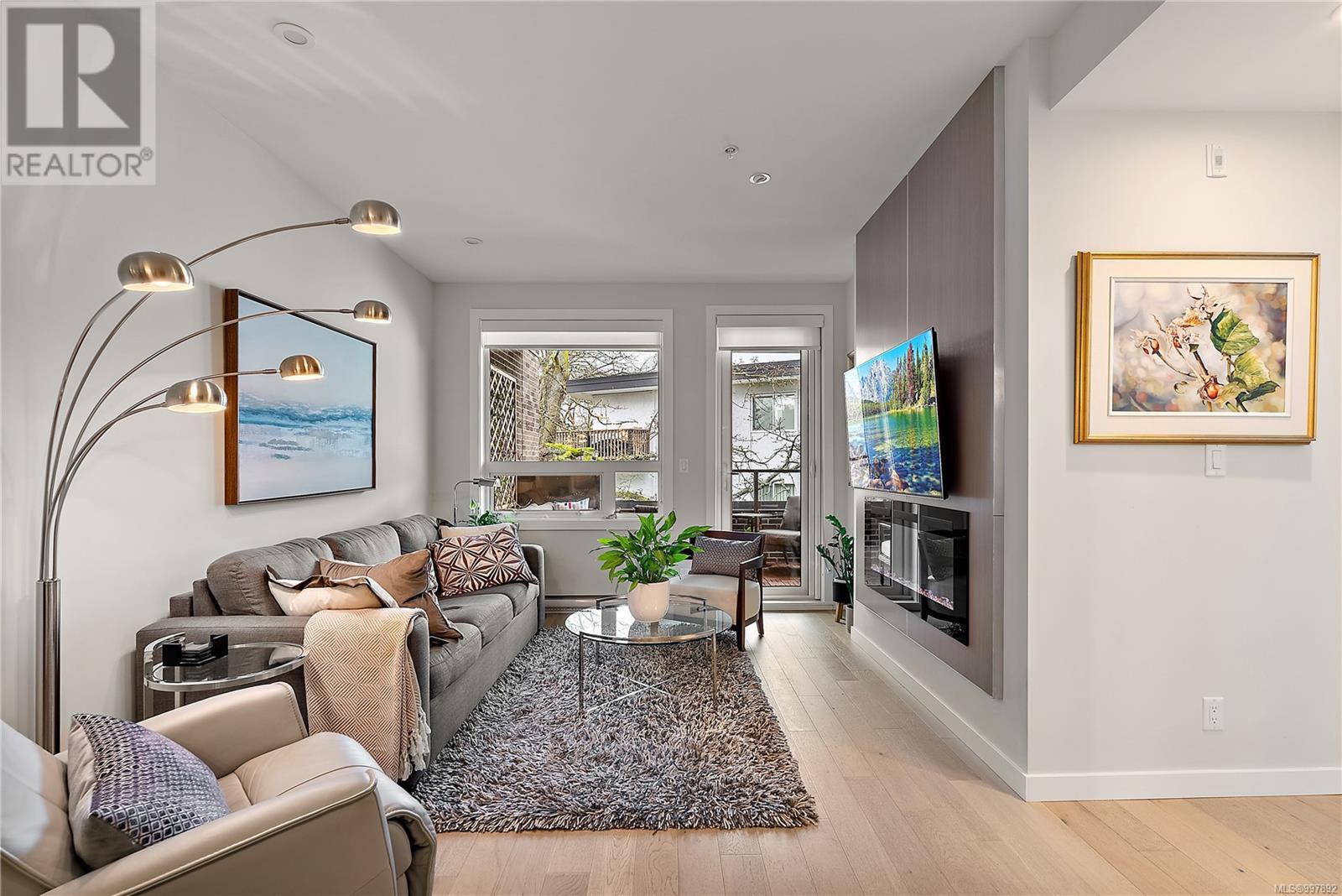 407 2285 Bowker Ave, Oak Bay