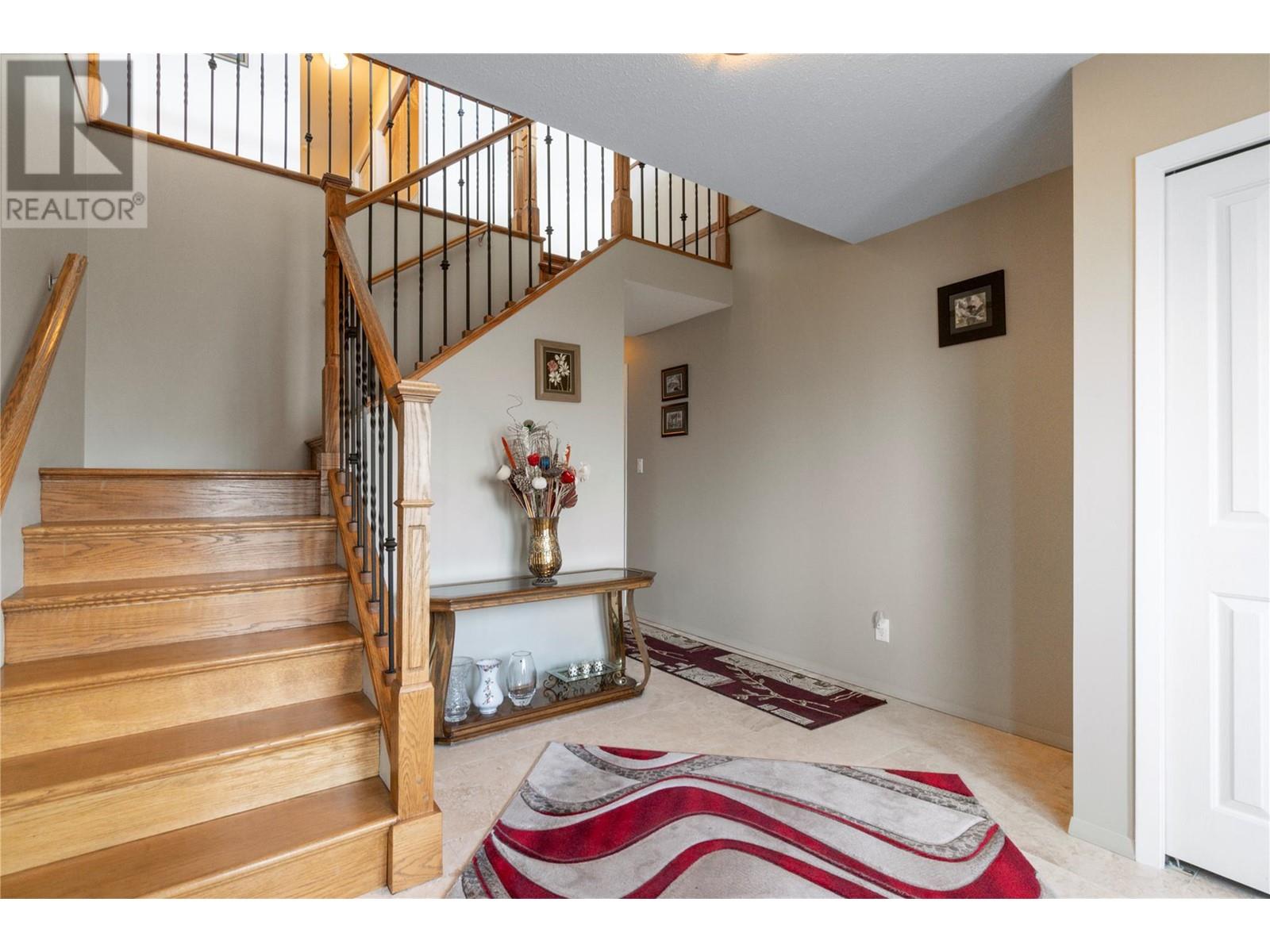  1280 Lakeshore Road Northeast, Salmon Arm