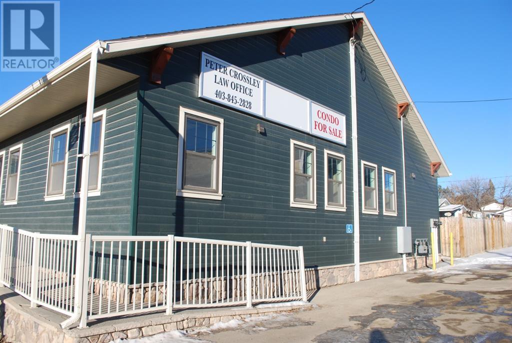 3, 4616 47 Avenue - Photo 2 of 9, Rocky Mountain House, Alberta