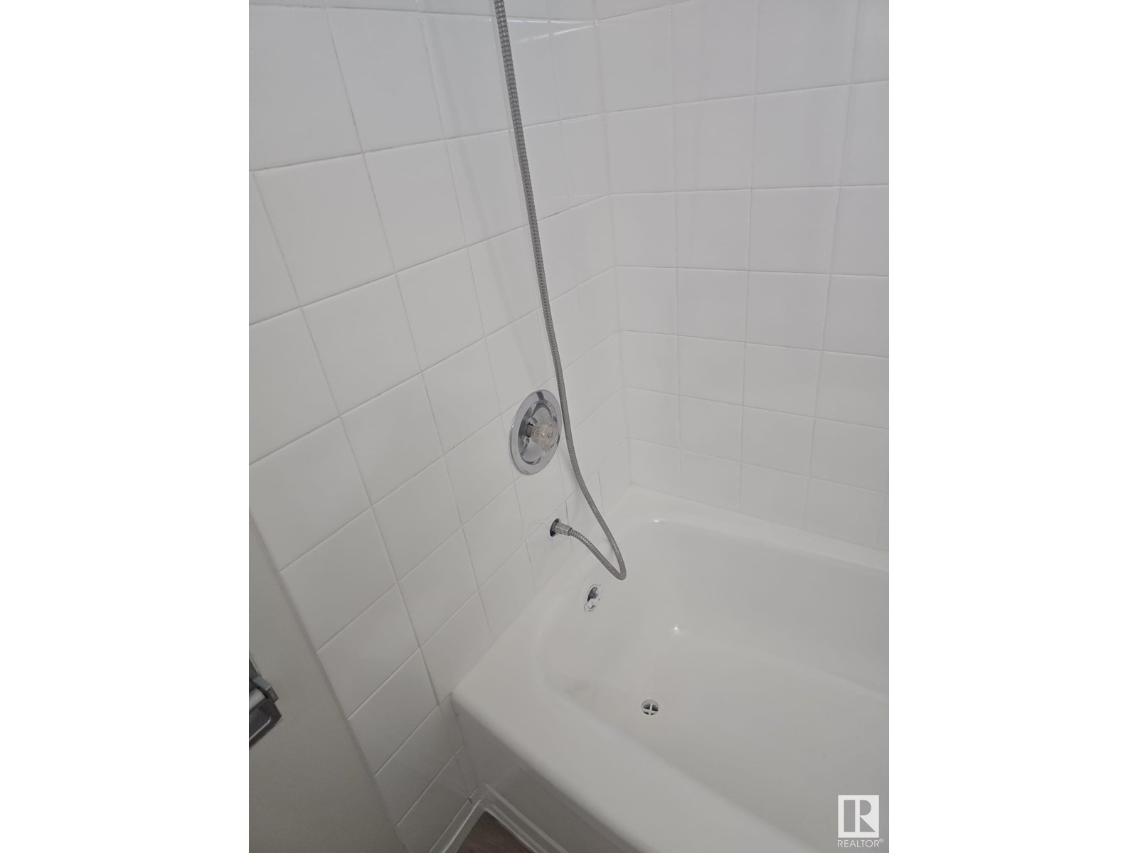 12935 / 12937 82 ST NW, Edmonton
