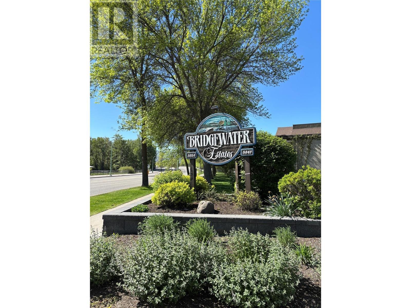 263 3854 Gordon Drive, Kelowna