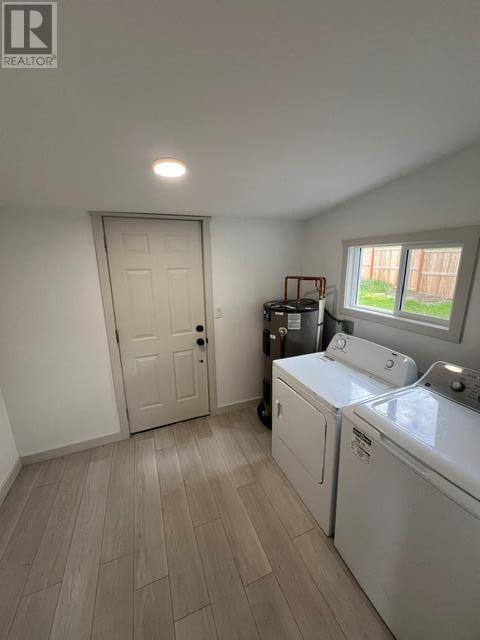 1924 Cook Street, Creston