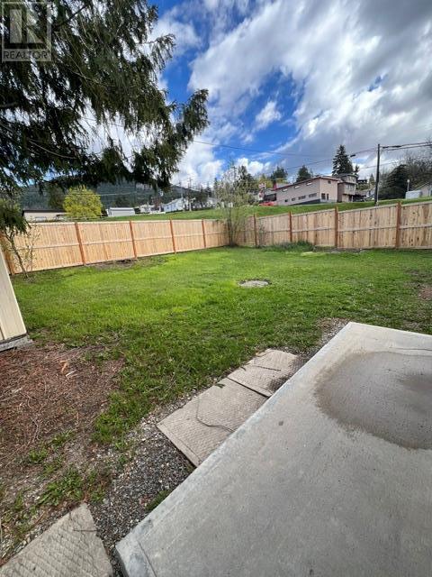 1924 Cook Street, Creston