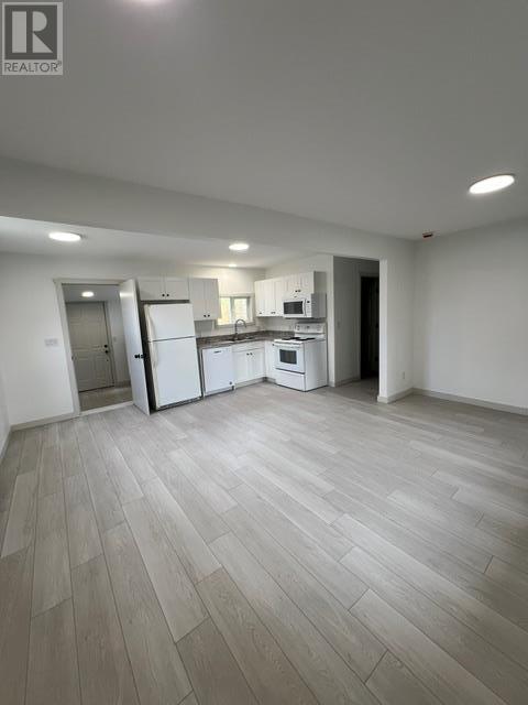 1924 Cook Street, Creston