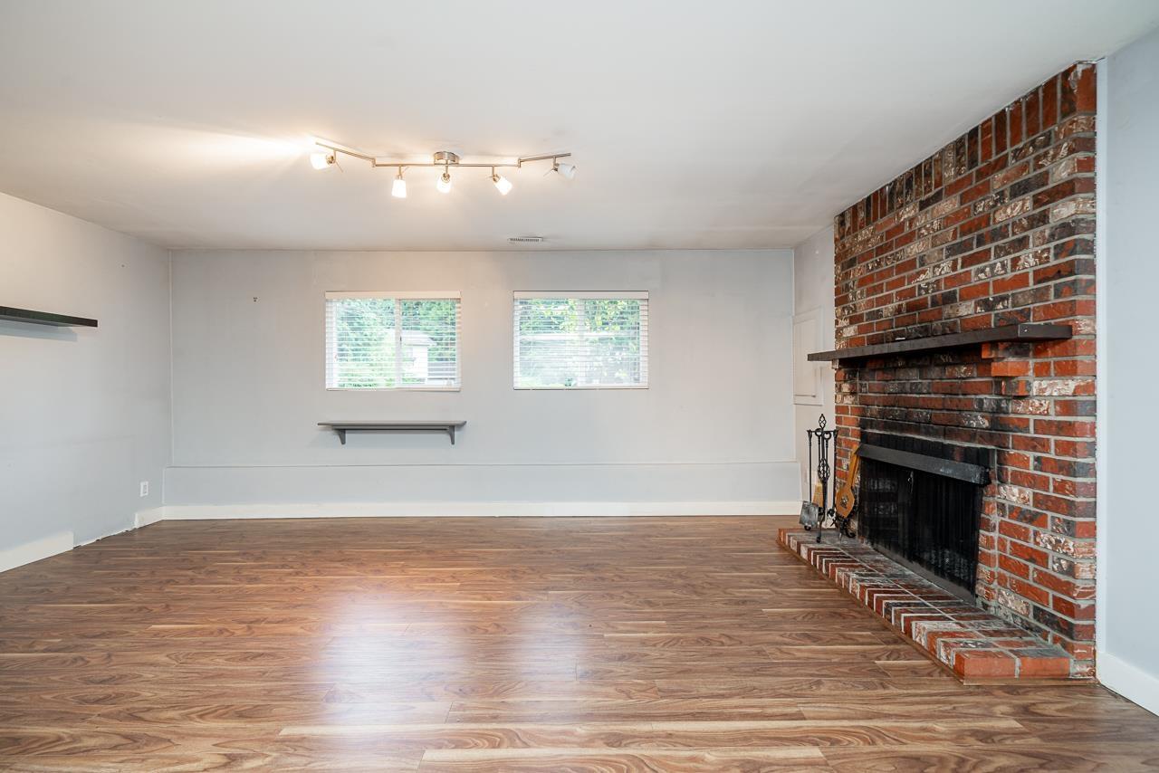 8604 SUNBURY, Delta