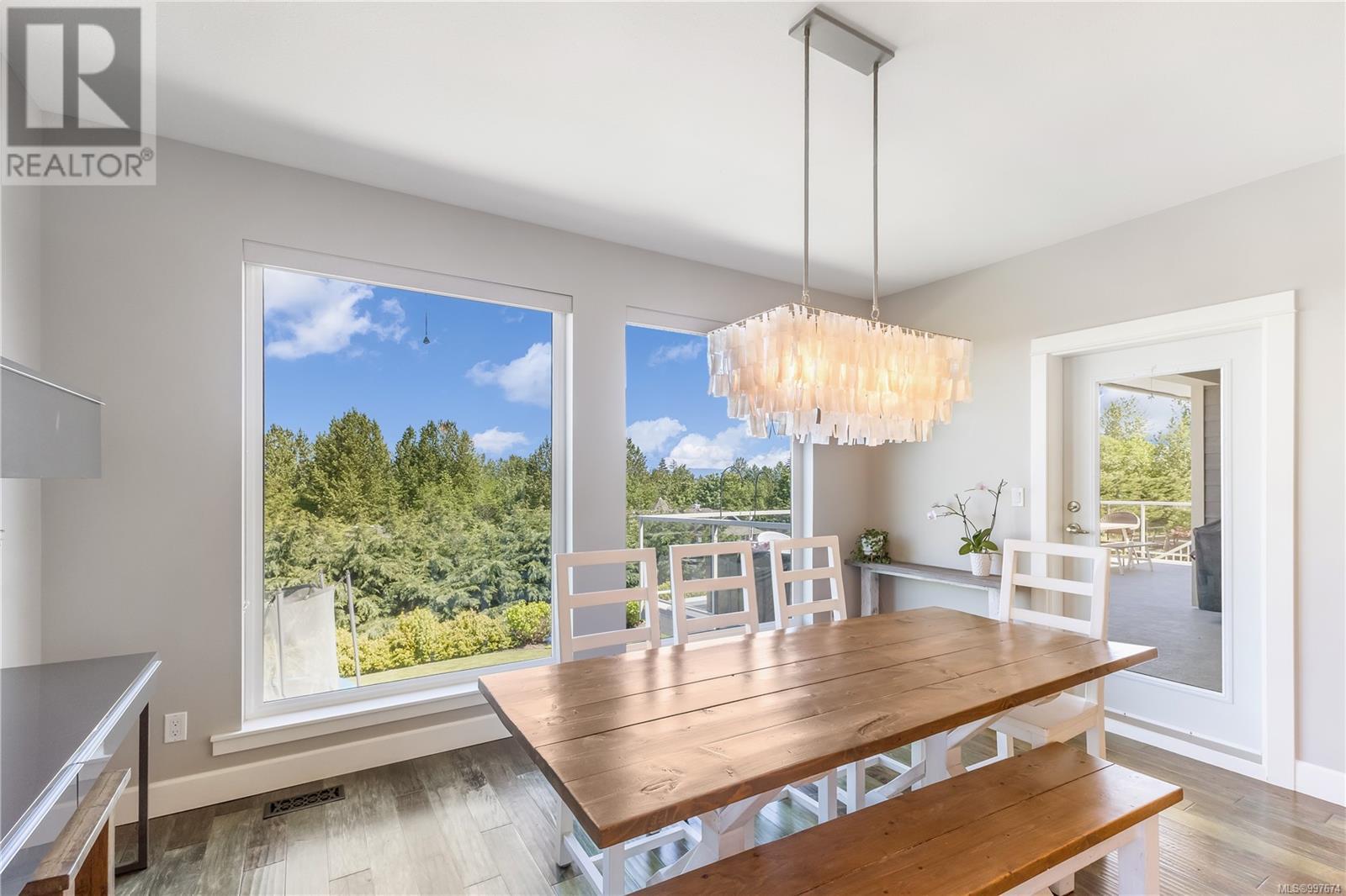930 Timberline Dr, Campbell River