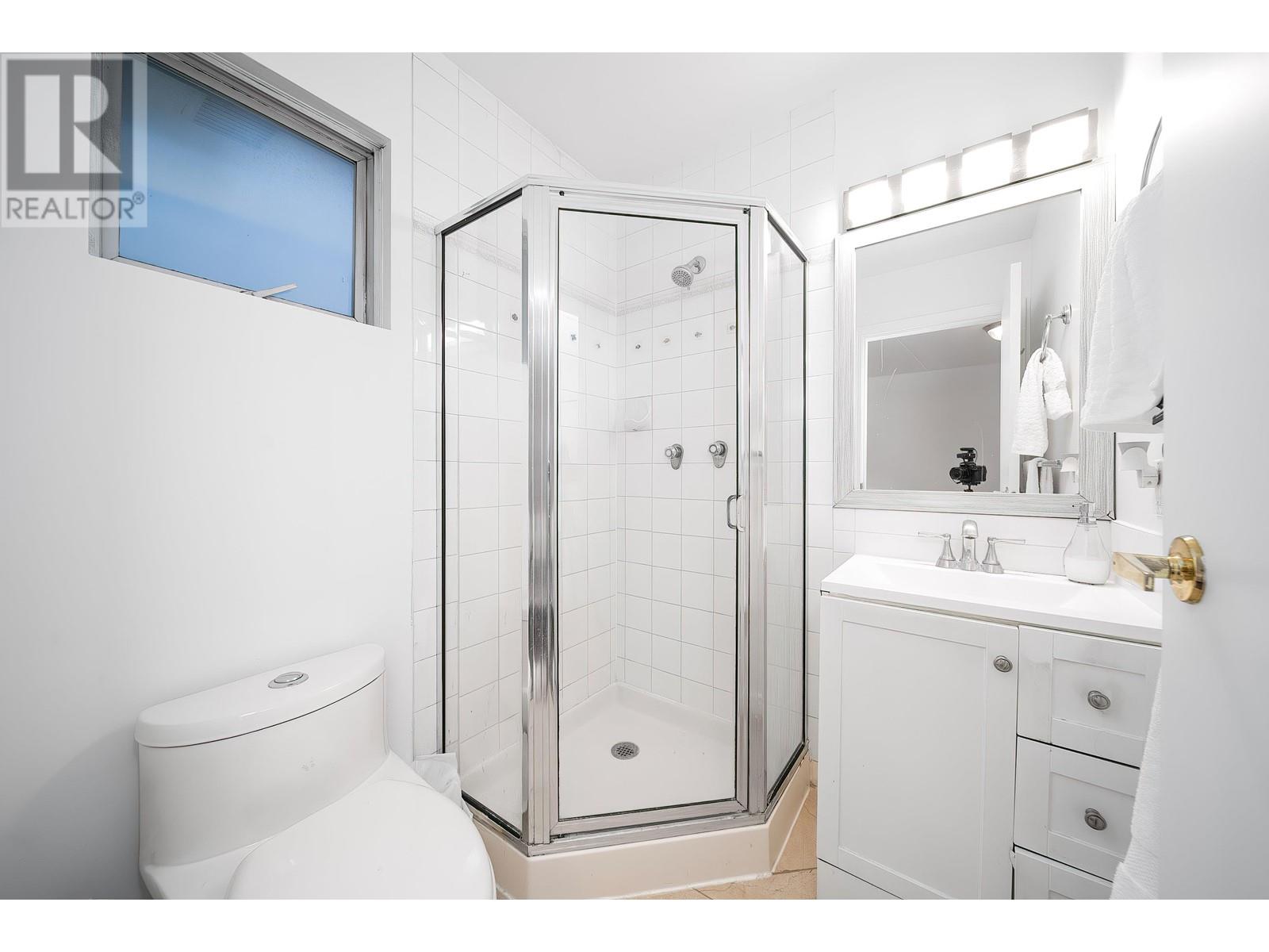 132 2211 NO. 4 ROAD, Richmond real estate listing R2999205