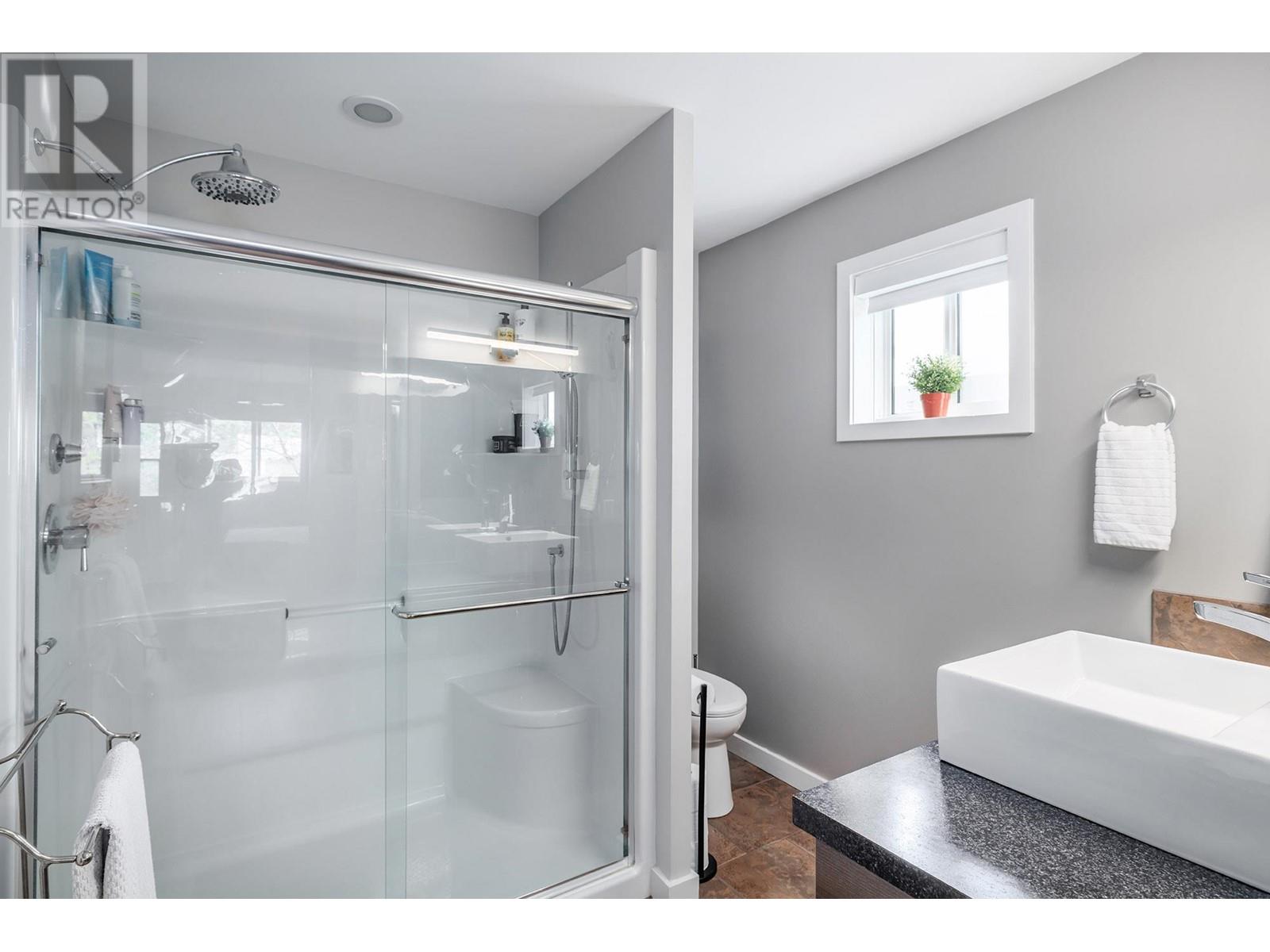  969 Manhattan Drive, Kelowna