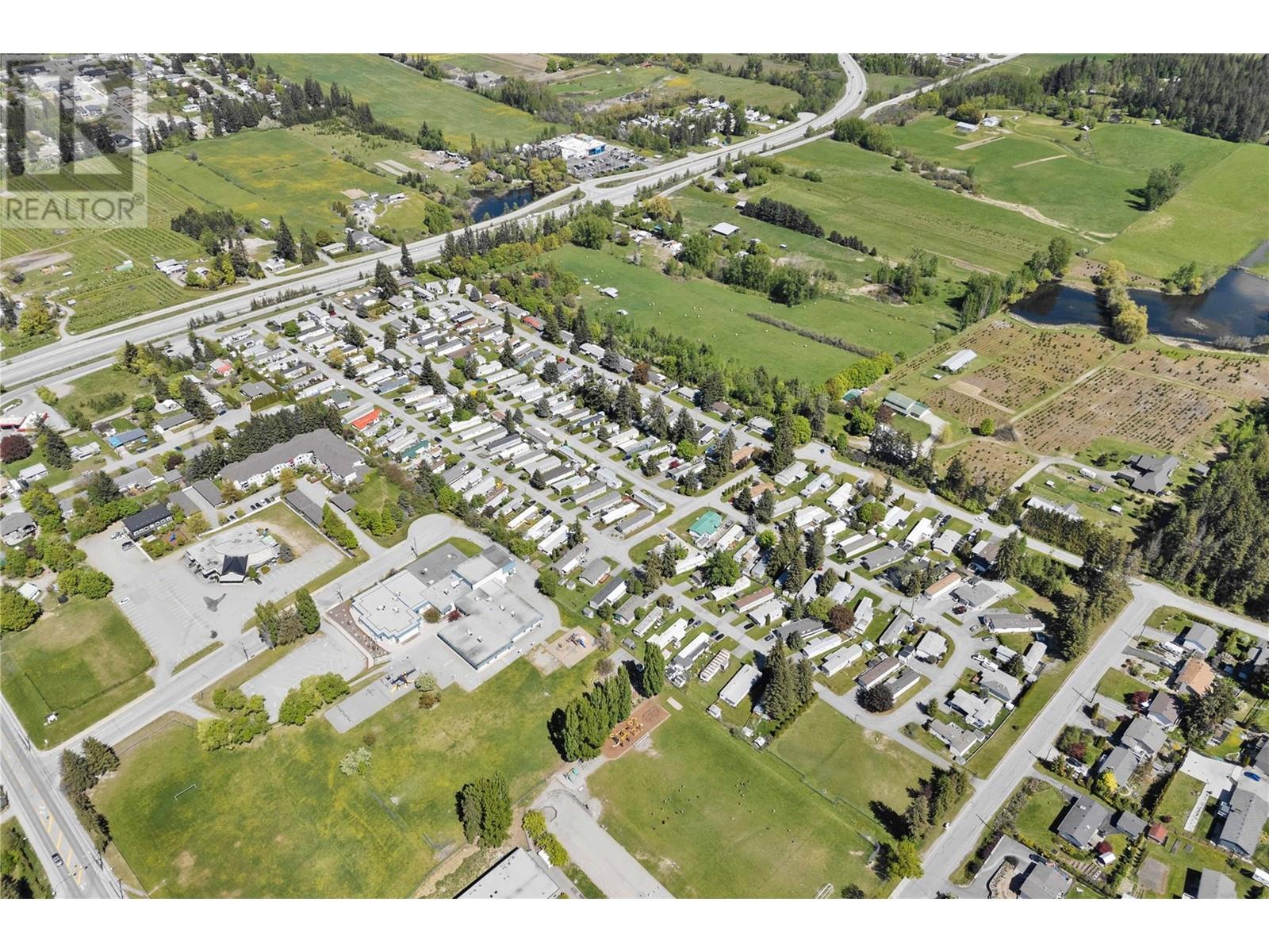 54 3350 10th Avenue Northeast, Salmon Arm