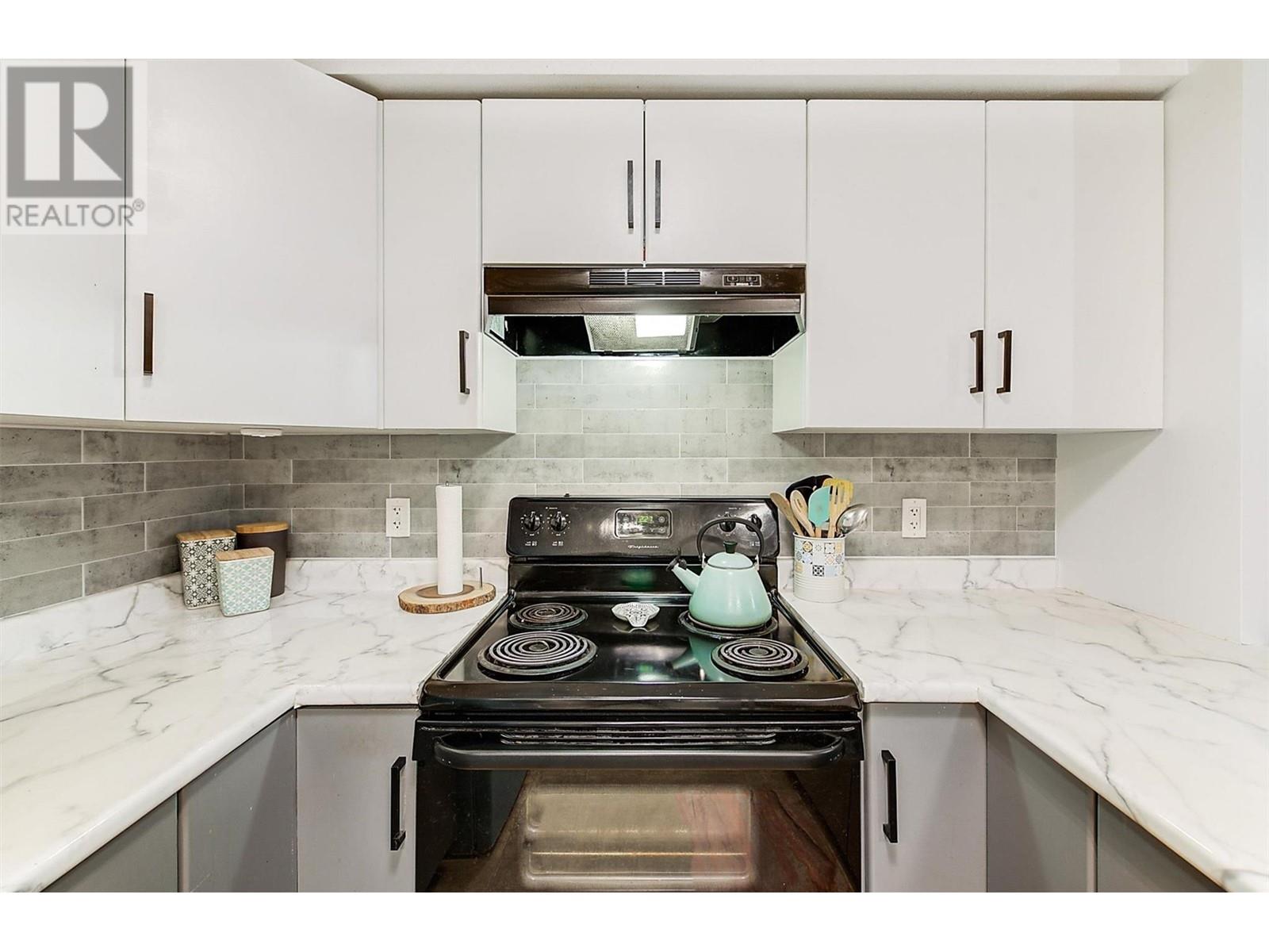210 1481 Glenmore Road North, Kelowna