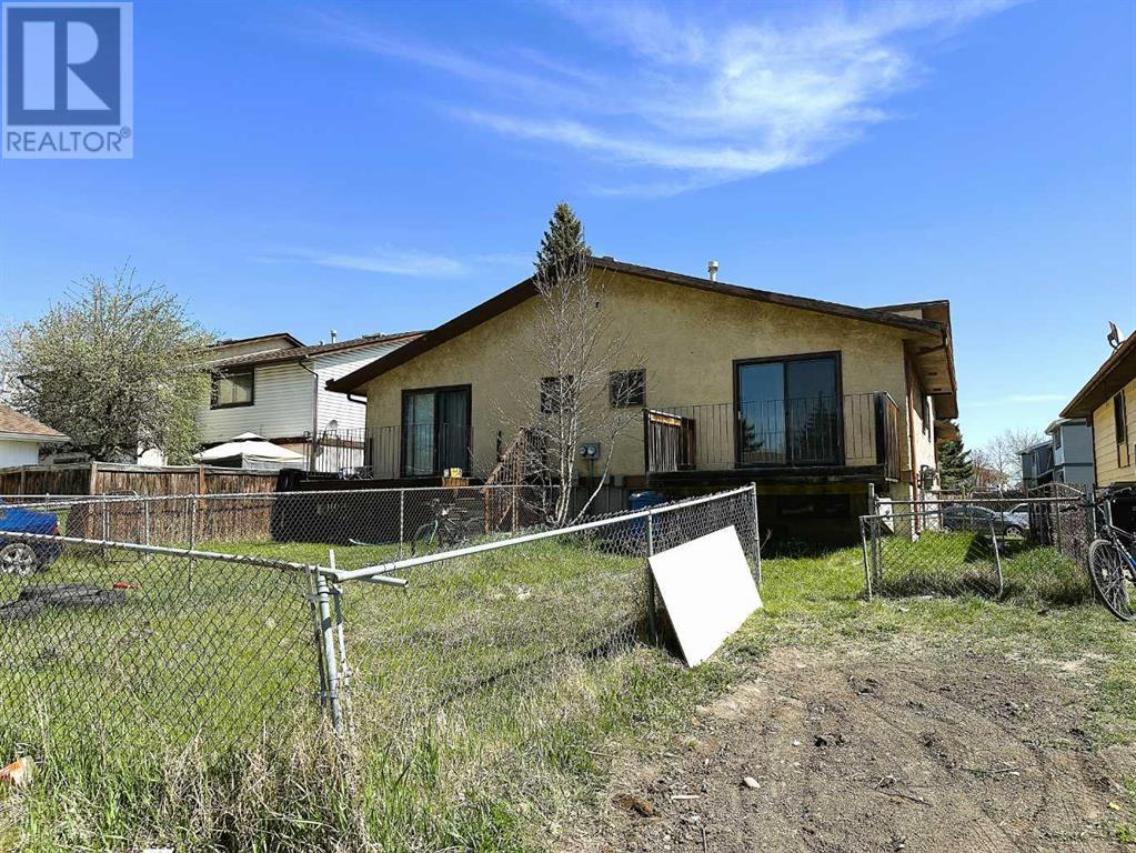 Single Family House Bi-level for Sale in  Falworth Way NE Falconridge Calgary 