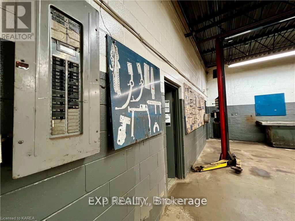 Photo 24 of 580 Division Street, Kingston ON