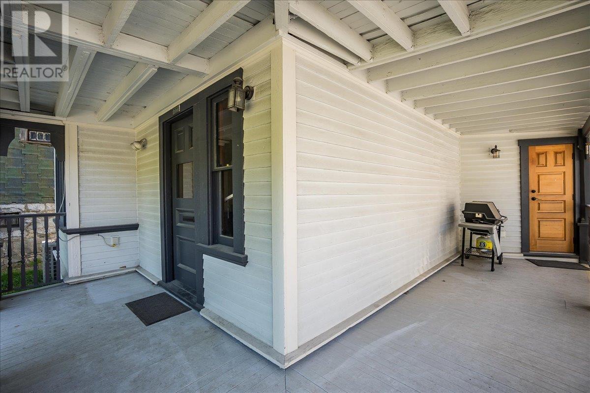 922 FRONT Street, Nelson