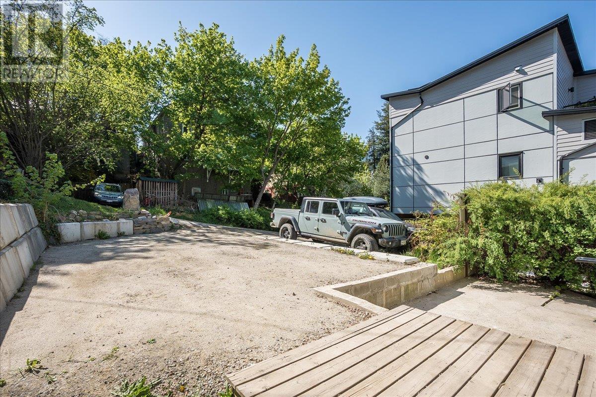922 FRONT Street, Nelson