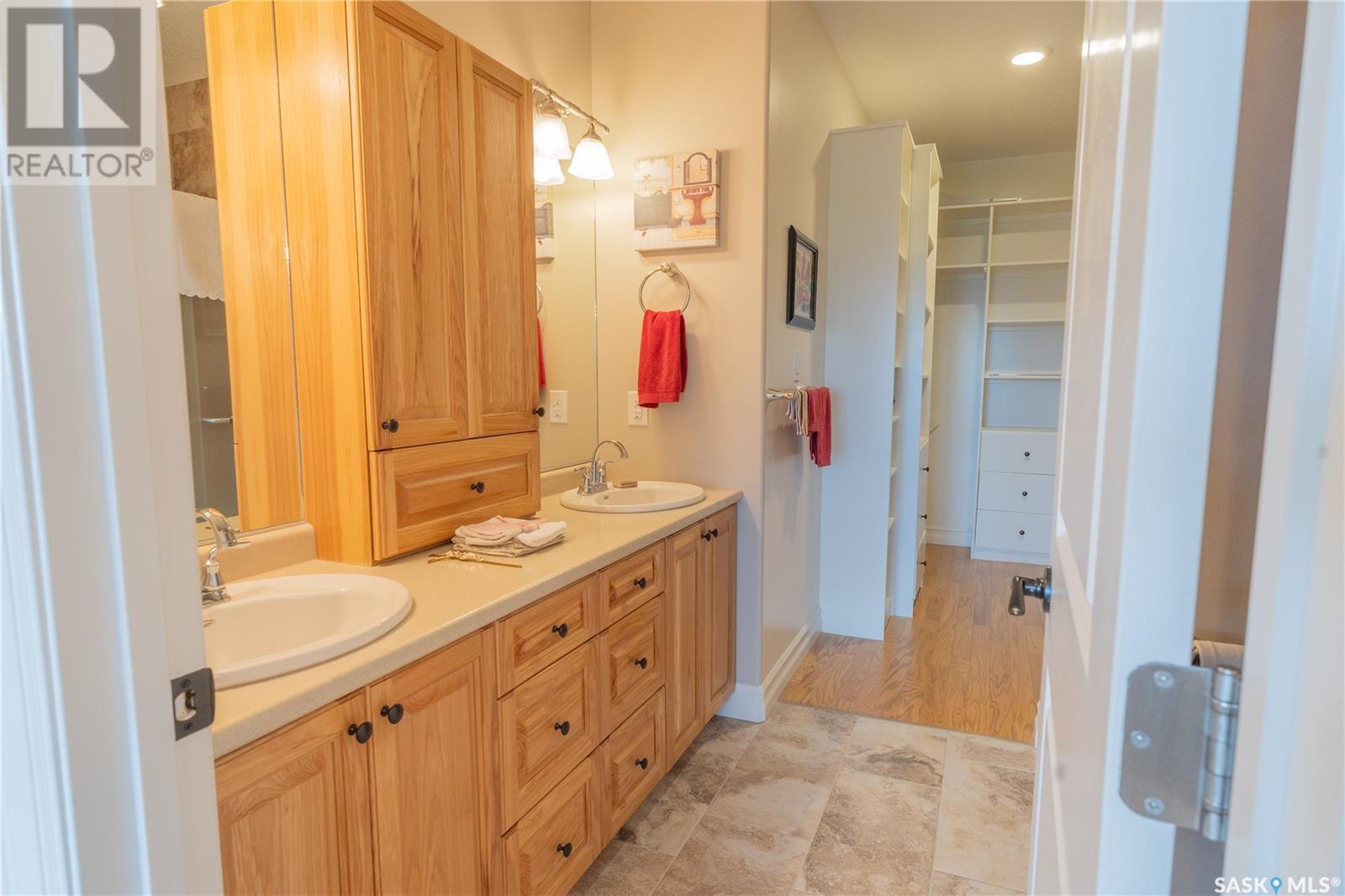 Photo 12 of 101 2800 Lakeview Drive, Prince Albert SK