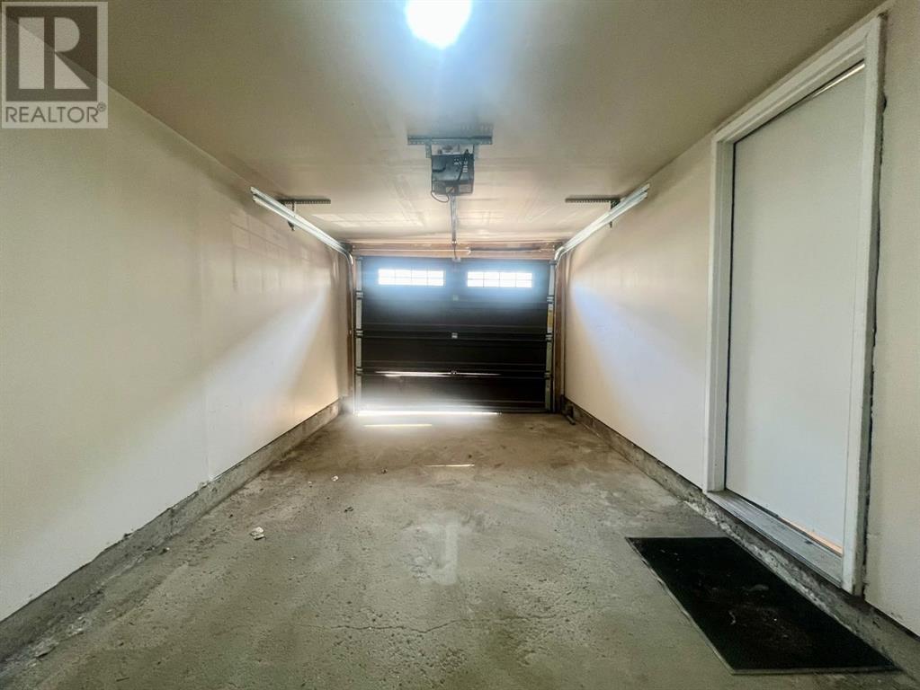 Single Family House for Sale in  Coachway Gardens SW Coach Hill Calgary 