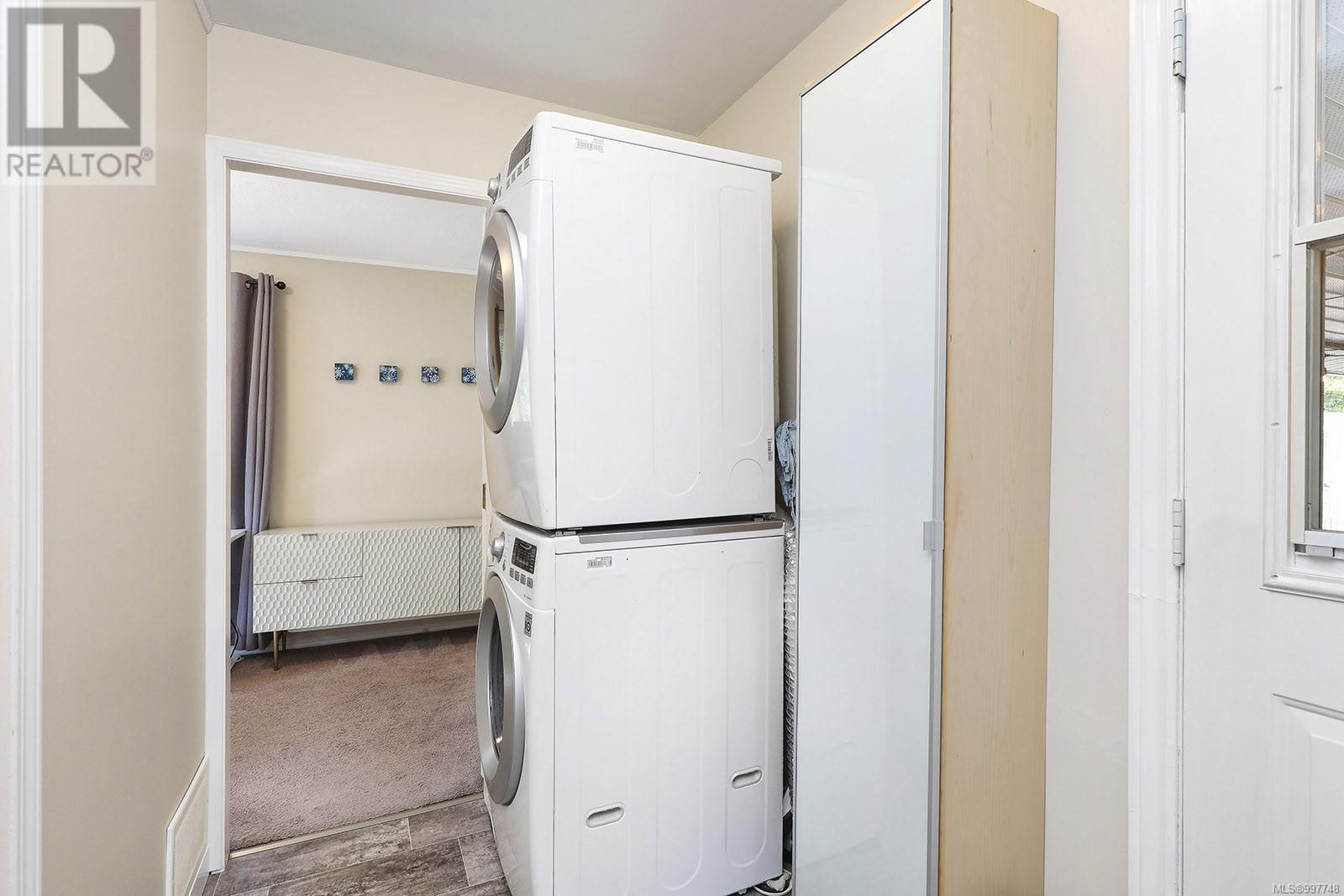 365 Willemar Ave, Courtenay