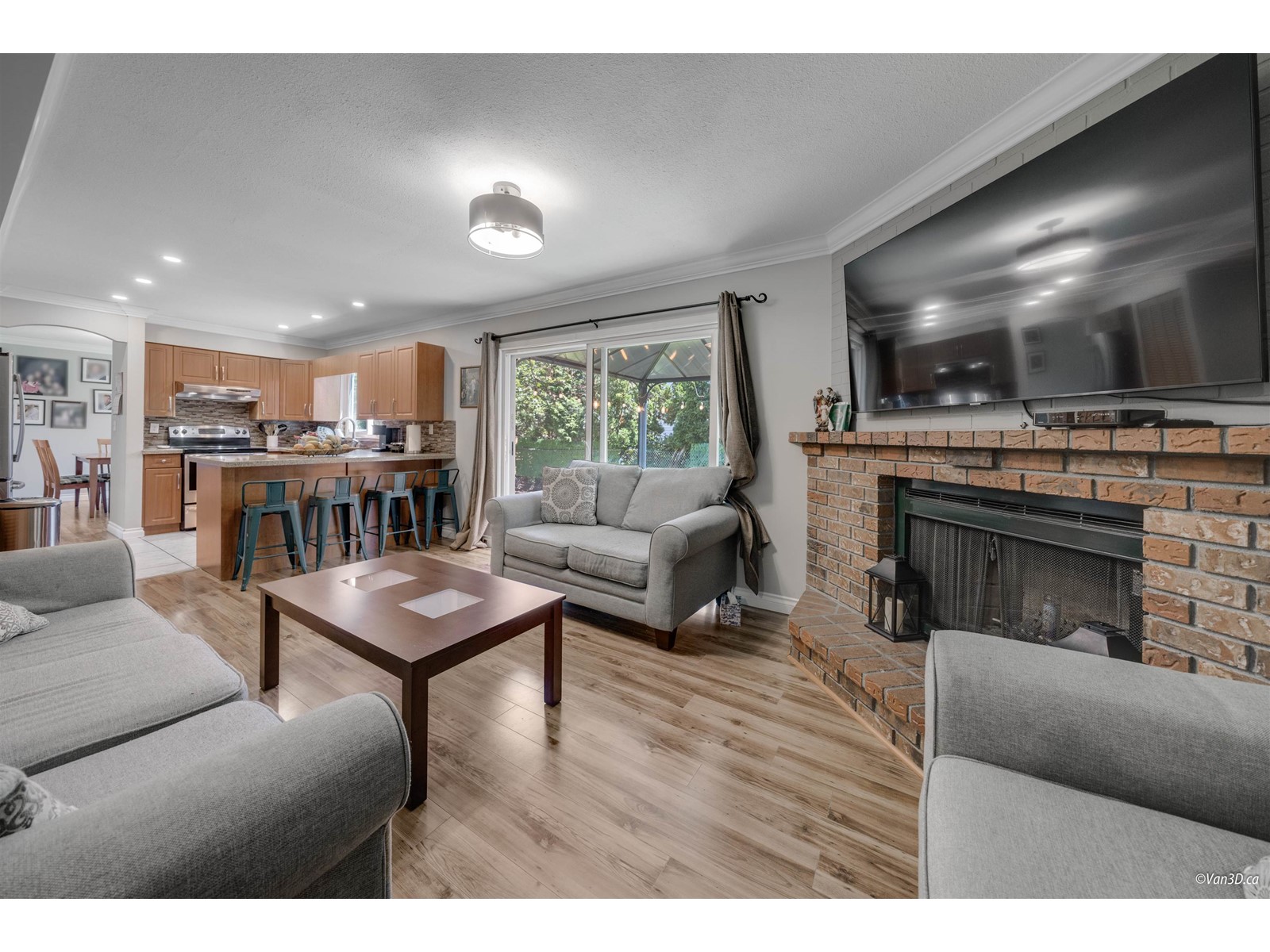 Photo 15 of 9738 151 Street, Surrey BC