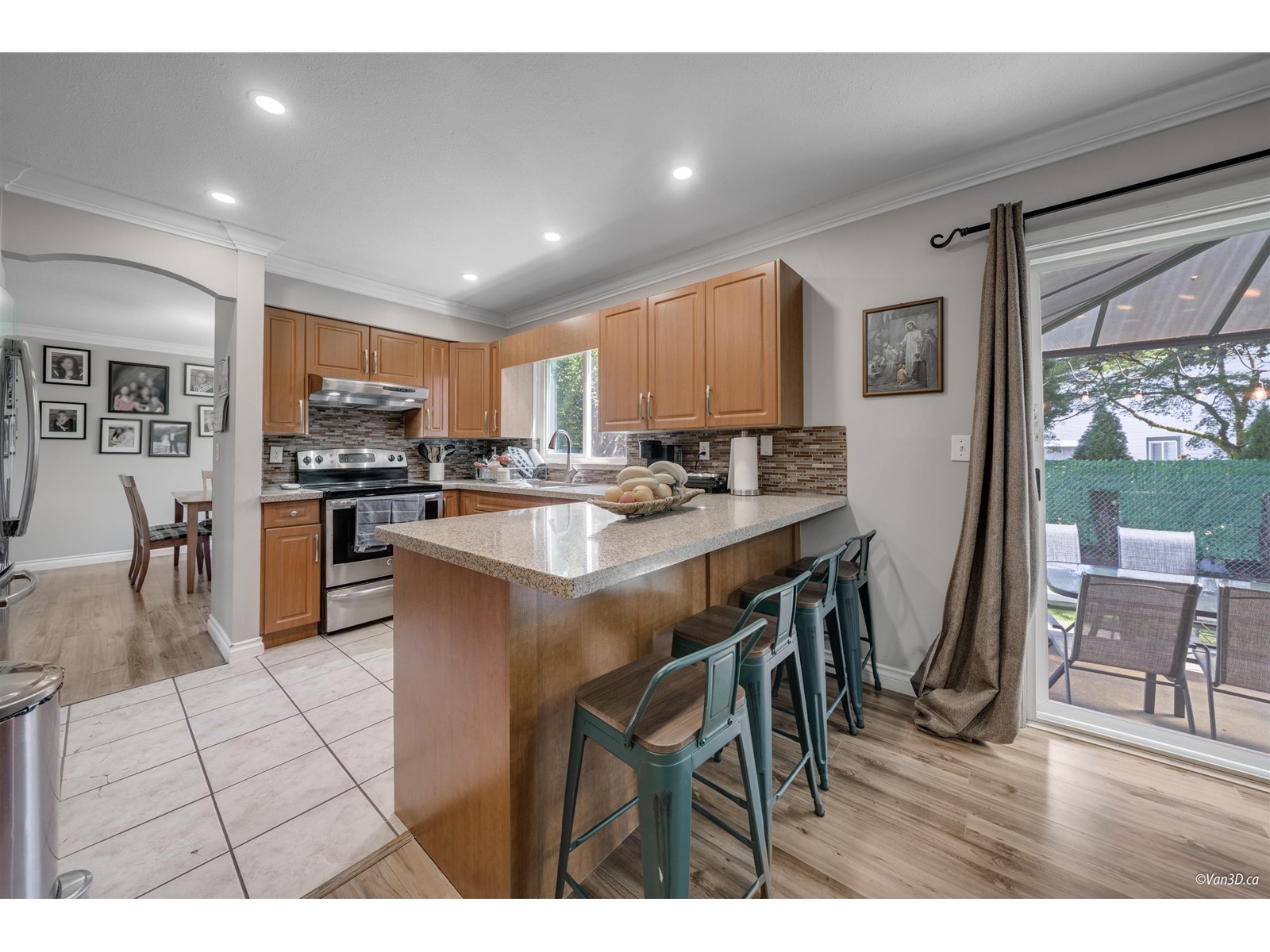 Photo 12 of 9738 151 Street, Surrey BC