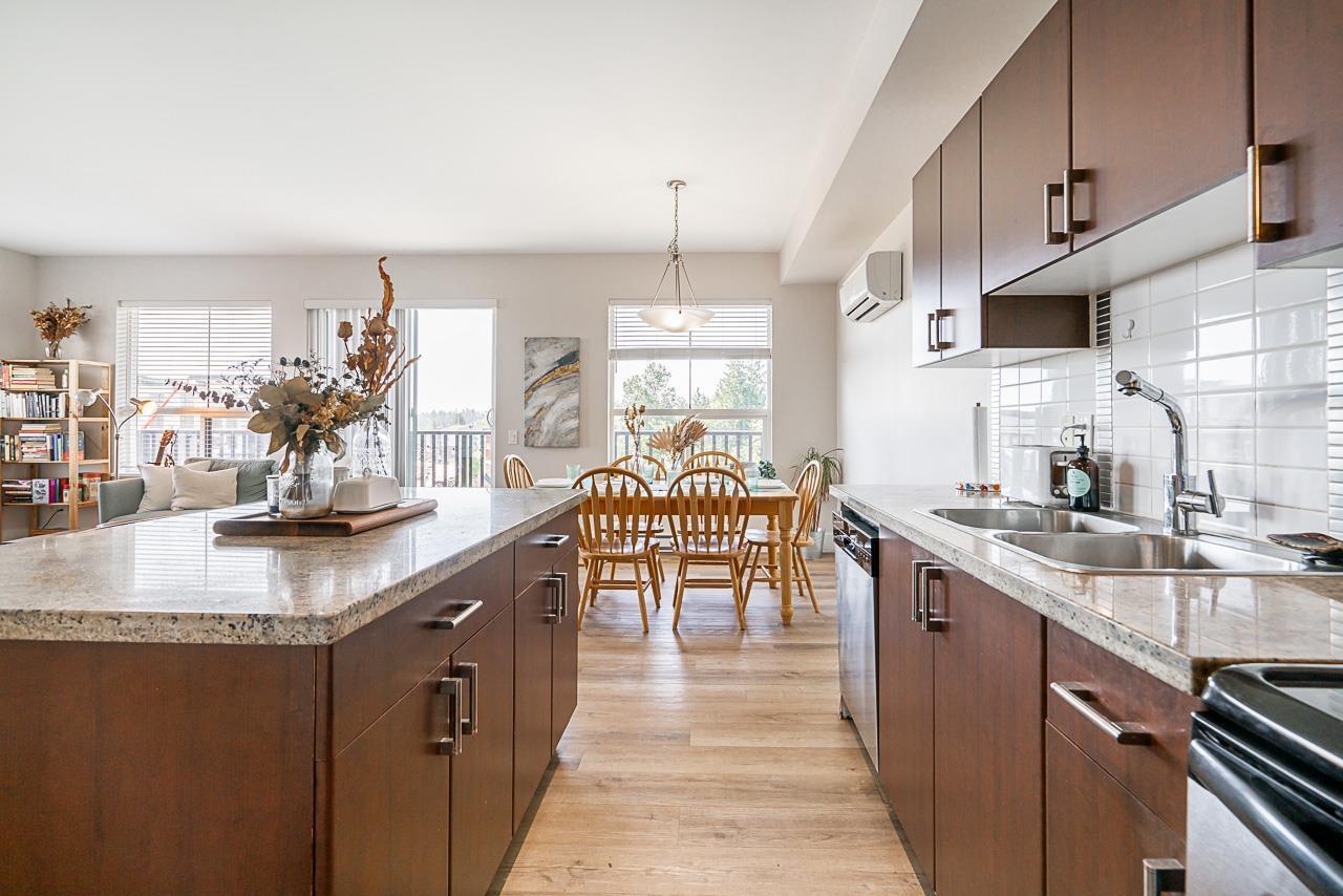 Photo 1 of 410 19830 56 Avenue, Langley BC