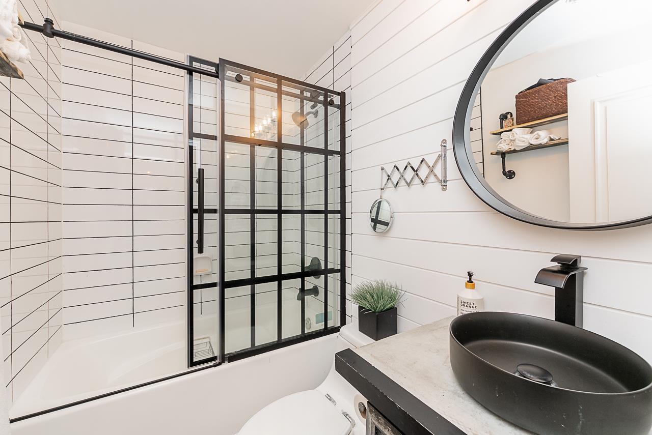 Photo 18 of 407 13733 107 A Avenue, Surrey BC