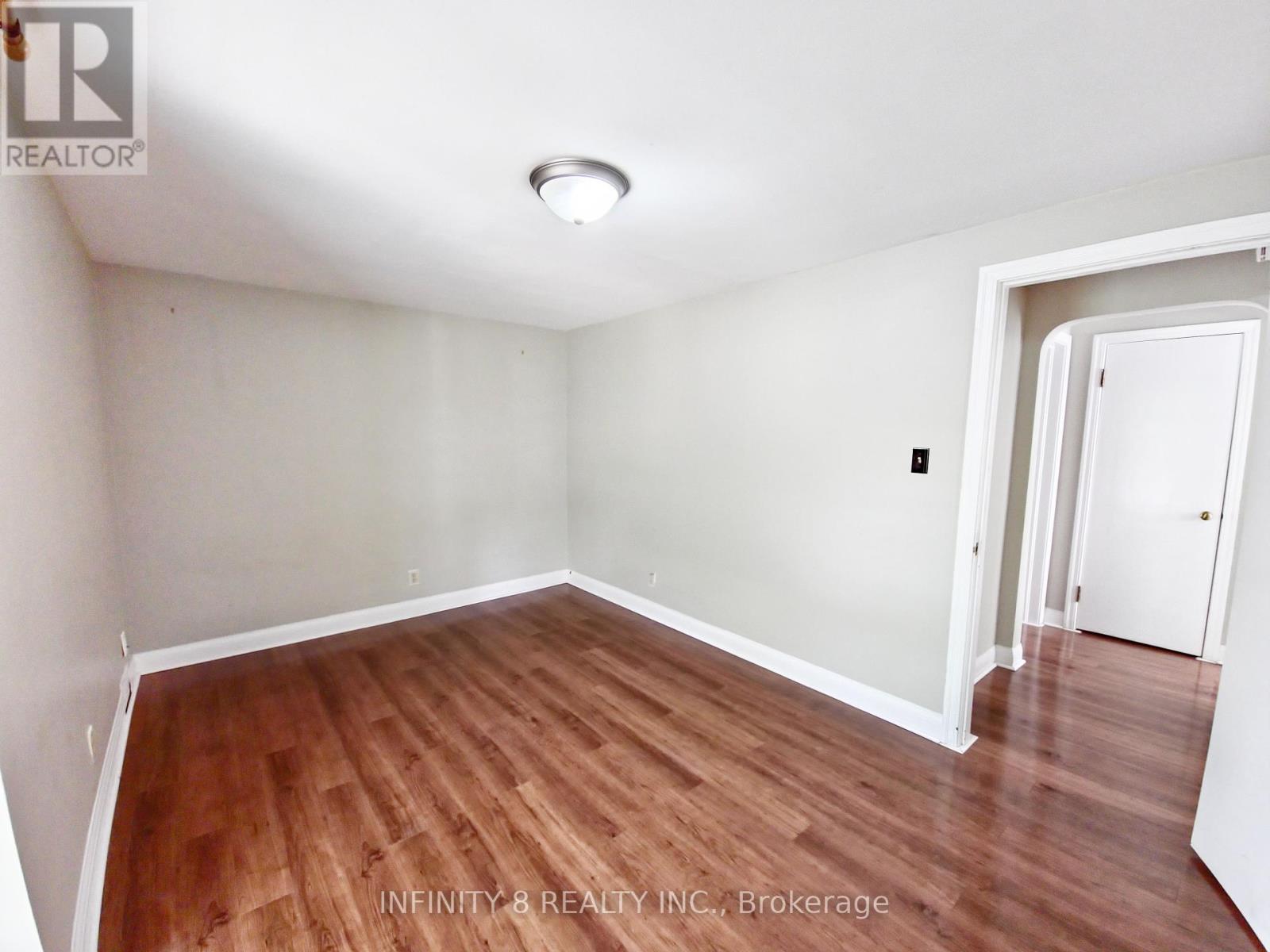 Photo 12 of 5958 Summer Street W, Niagara Falls ON