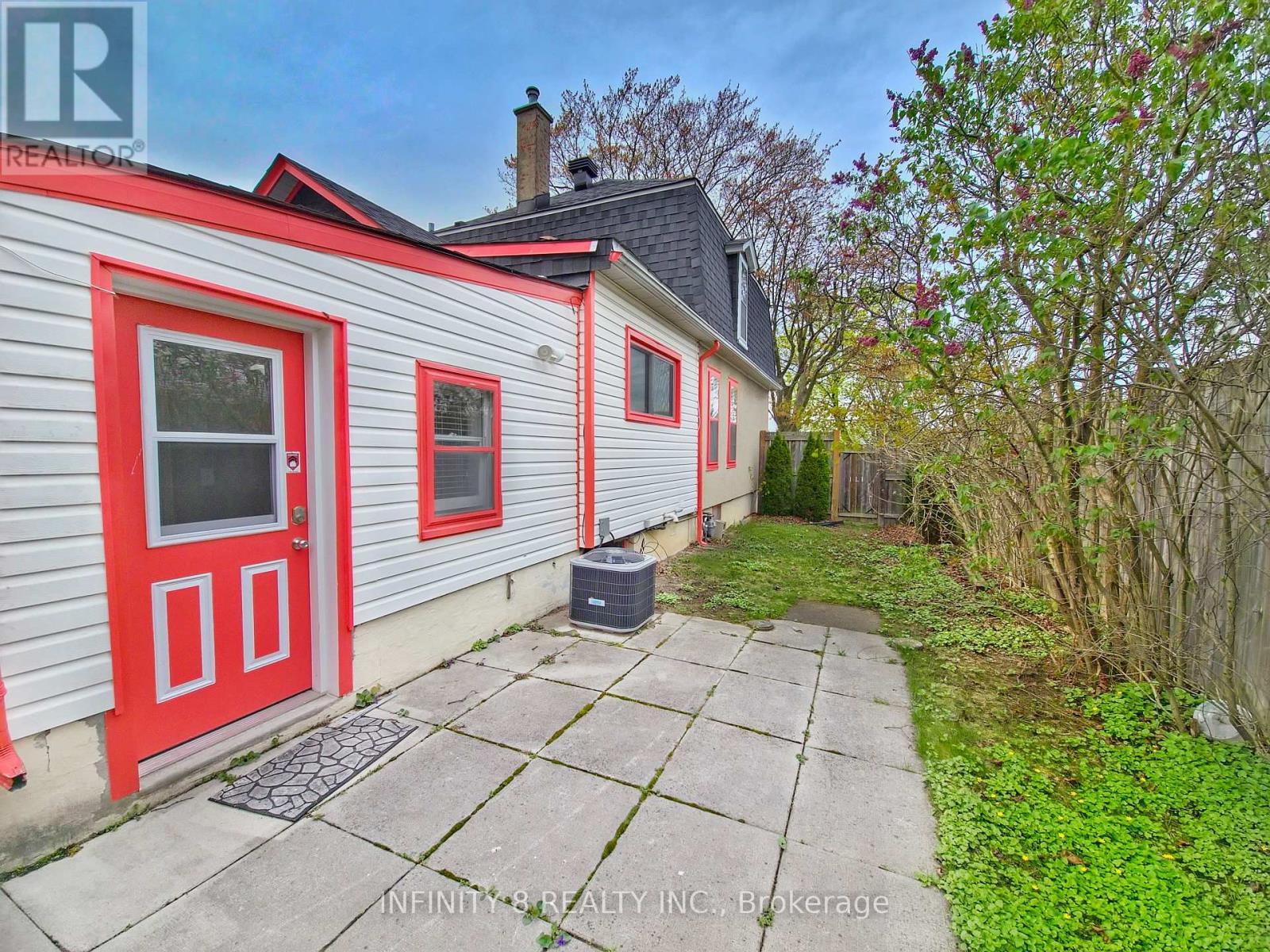 Photo 29 of 5958 Summer Street W, Niagara Falls ON