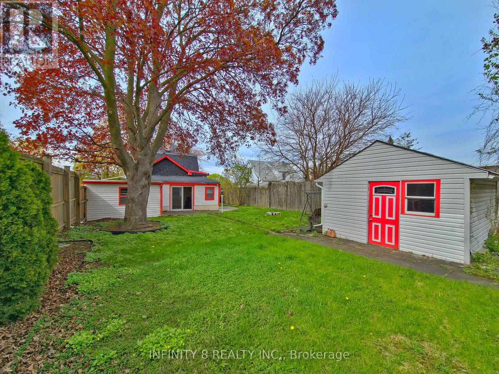Photo 32 of 5958 Summer Street W, Niagara Falls ON