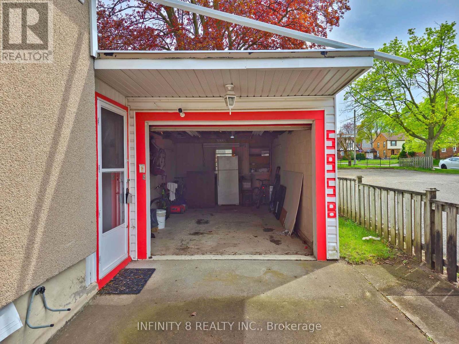 Photo 34 of 5958 Summer Street W, Niagara Falls ON