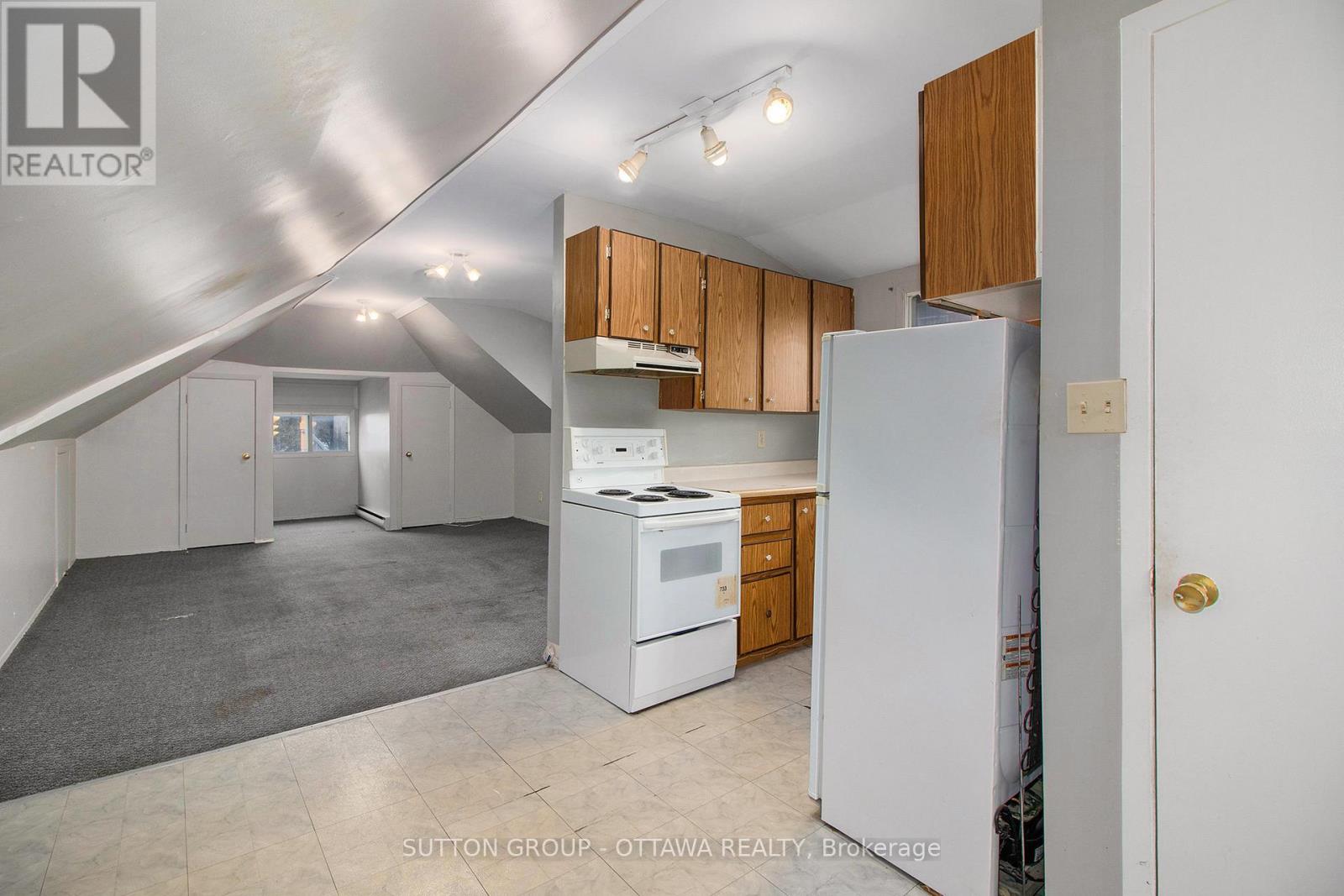 Photo 15 of 397 Montreal Road, Ottawa ON