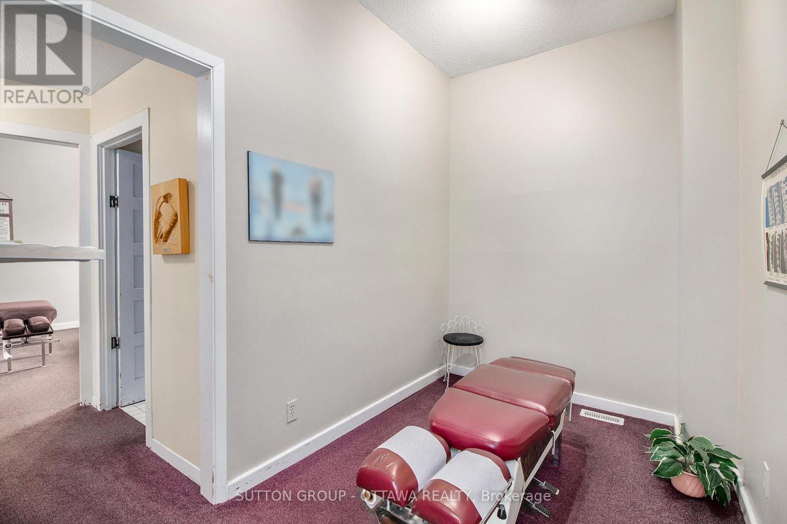 Photo 8 of 397 Montreal Road, Ottawa ON