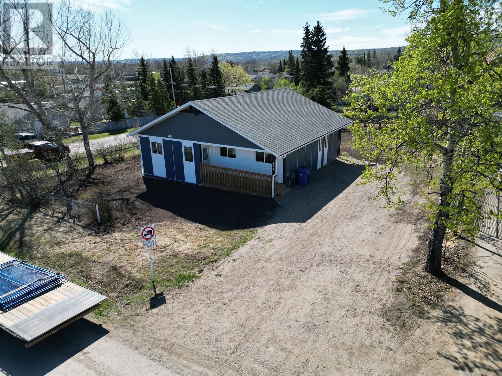 4803 50 Avenue, Pouce Coupe