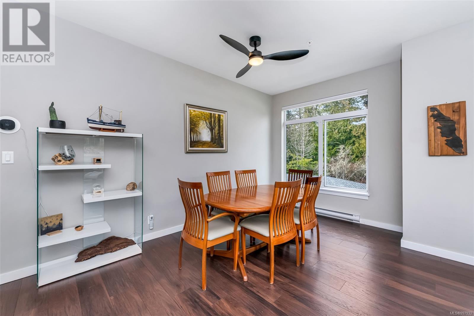 300 591 Latoria Rd, Colwood