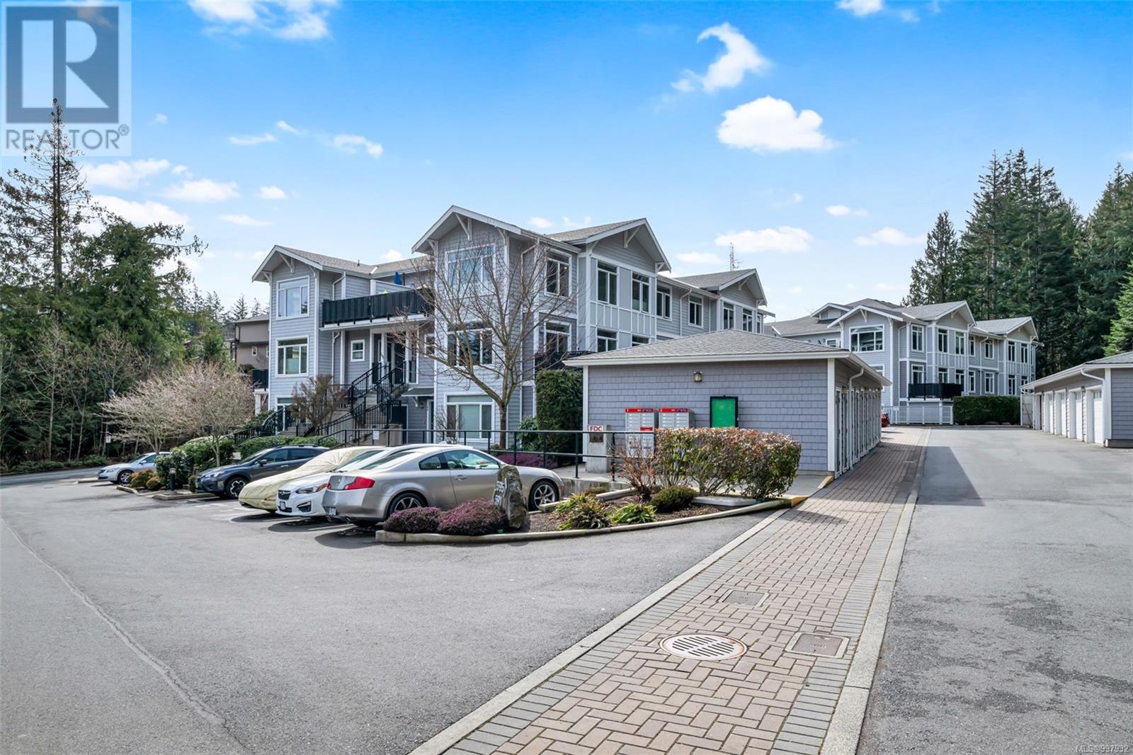 300 591 Latoria Rd, Colwood