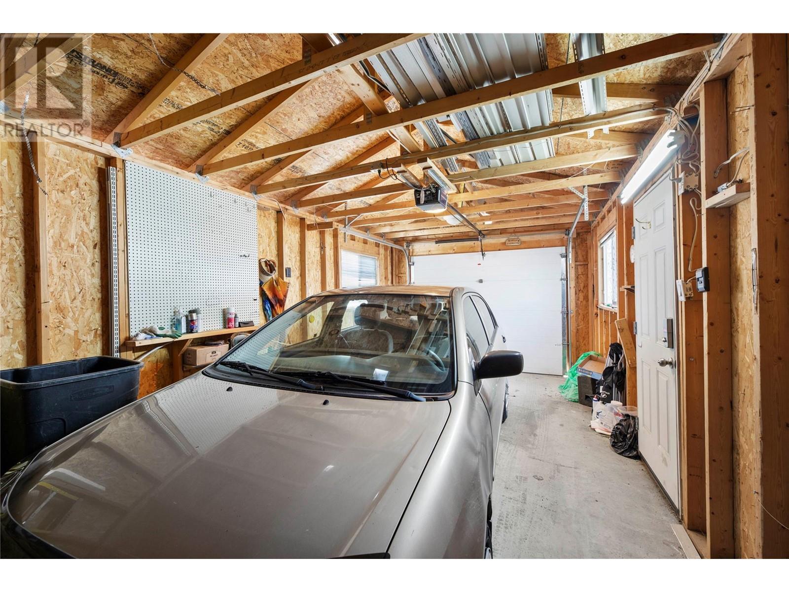 25 1885 Tappen Notch Hill Road, Tappen