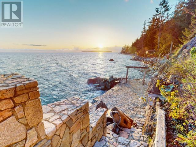 3391 ATREVIDA ROAD, Powell River