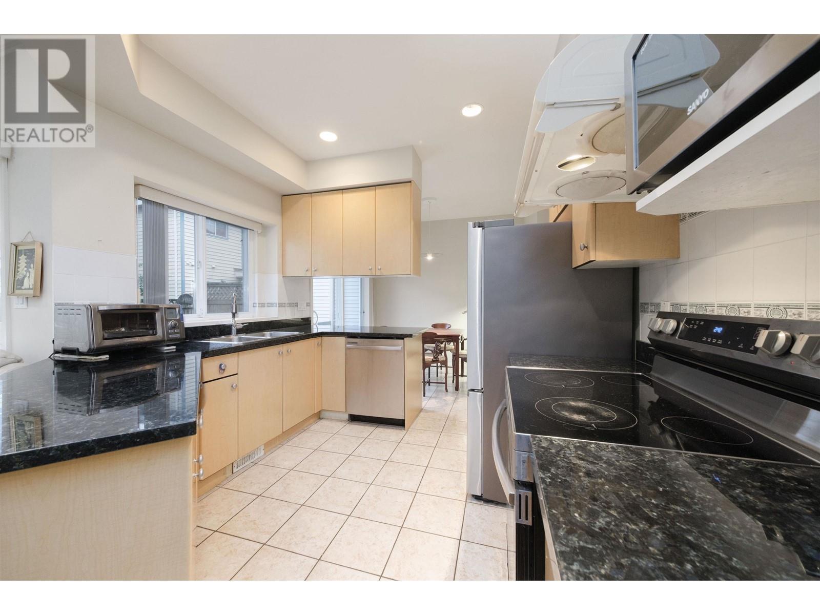 3 7320 ST ALBANS ROAD, Richmond