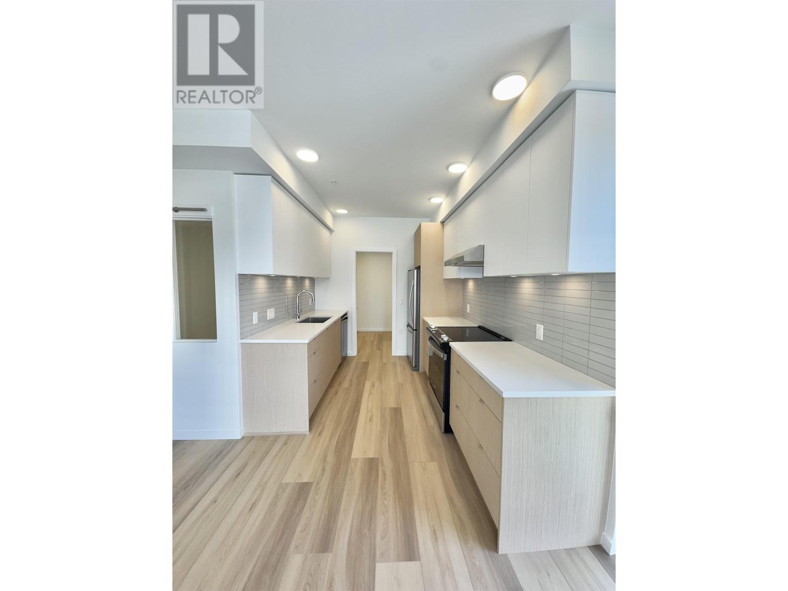 301 37994 SECOND AVENUE, Squamish