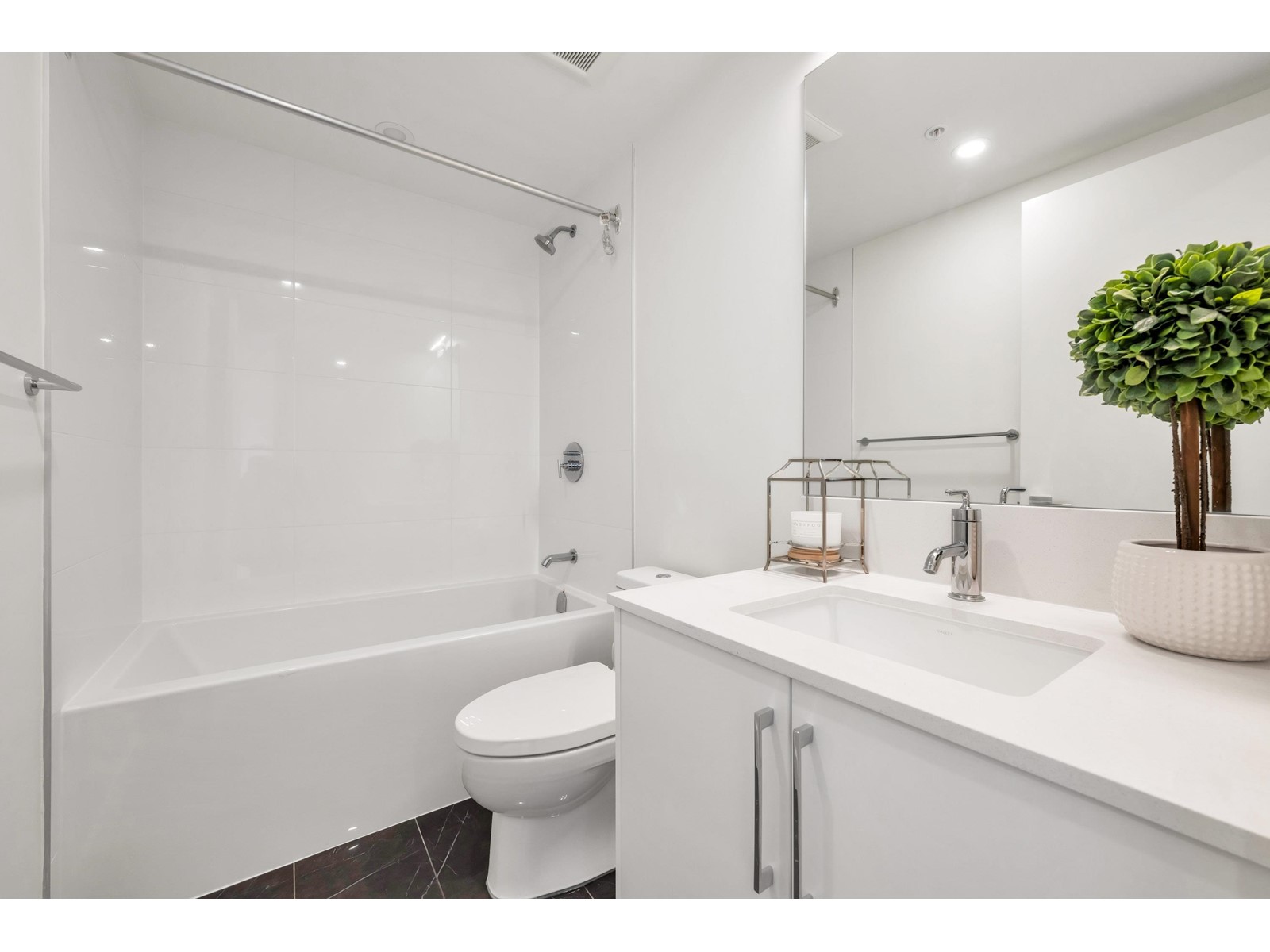 809 9675 KING GEORGE BOULEVARD, Surrey