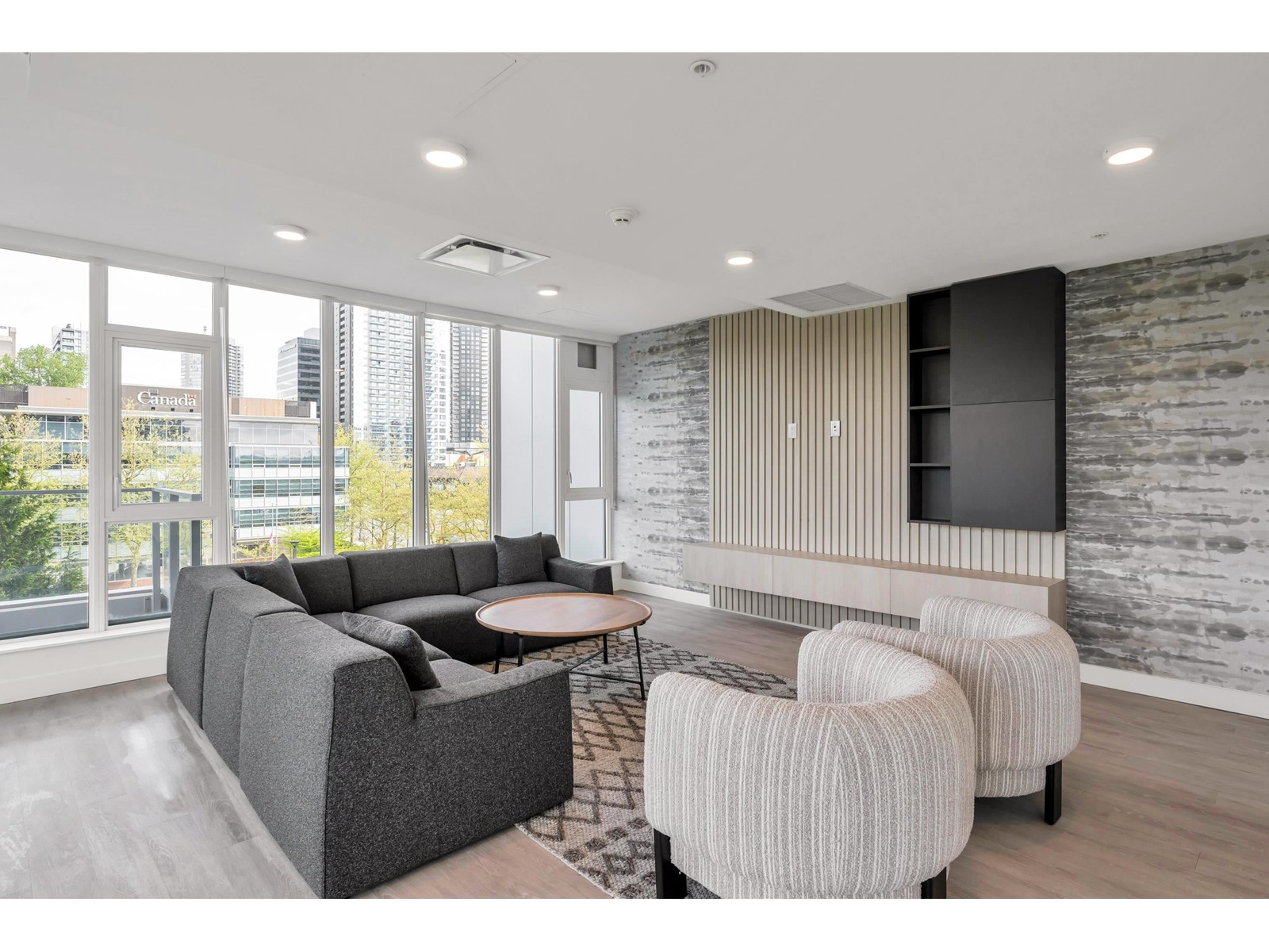 809 9675 KING GEORGE BOULEVARD, Surrey