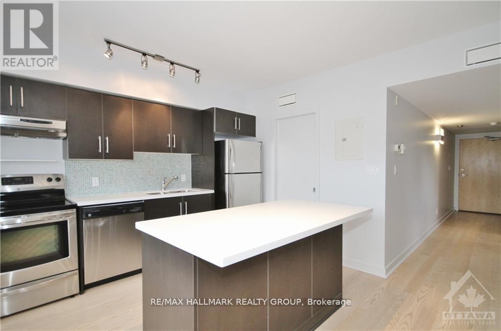 Photo 6 of 508 1014 Bank Street N, Ottawa ON