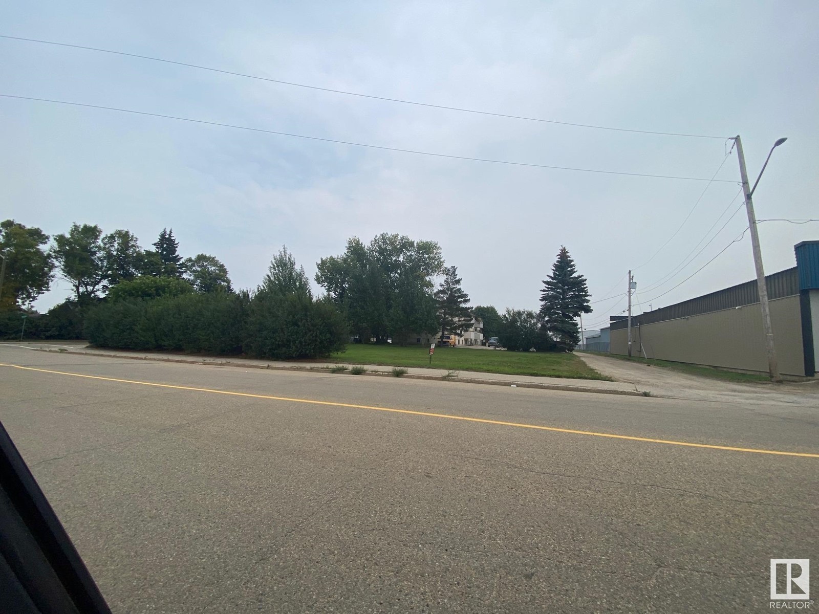 Photo 2 of 4019 47 St, Wetaskiwin AB