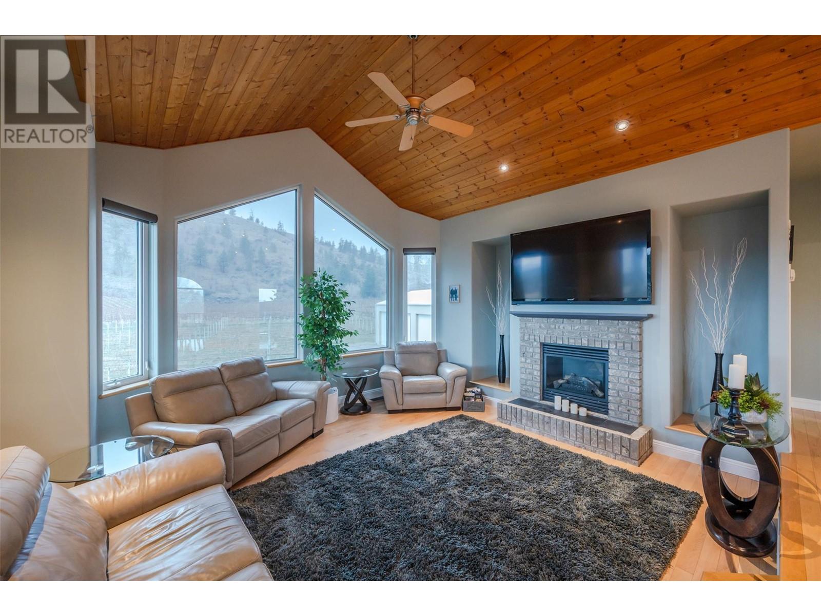  100 Fir Avenue, Kaleden