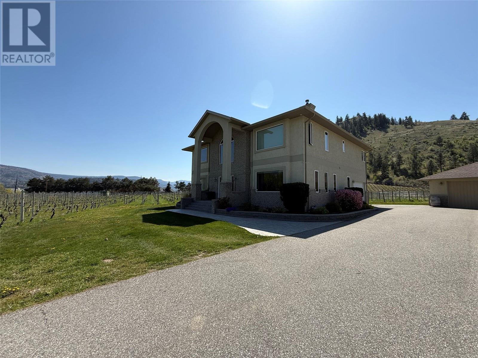  100 Fir Avenue, Kaleden