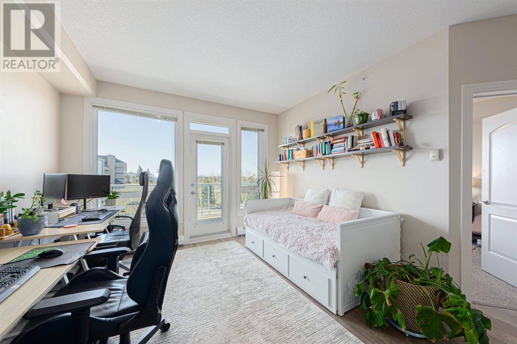 Single Family House for Sale in    Avenue NW Varsity Calgary 