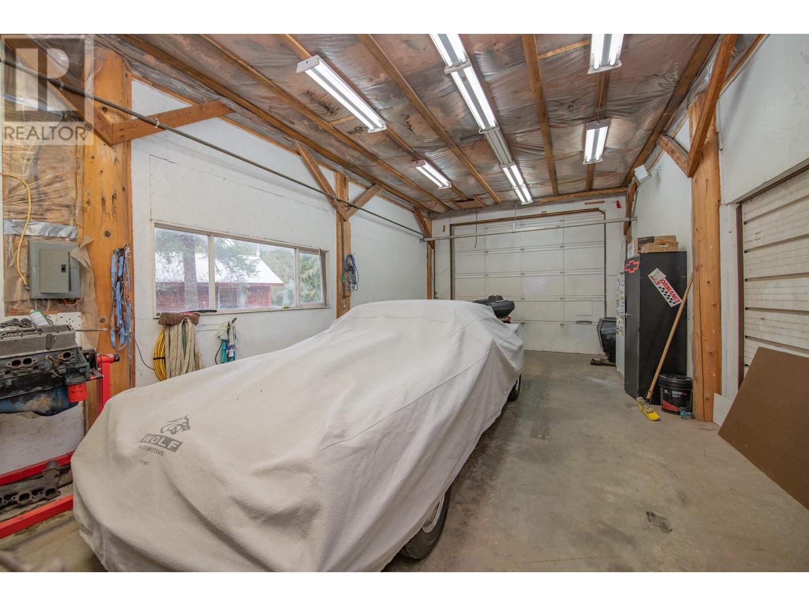 1416 Creighton Valley Road, Lumby