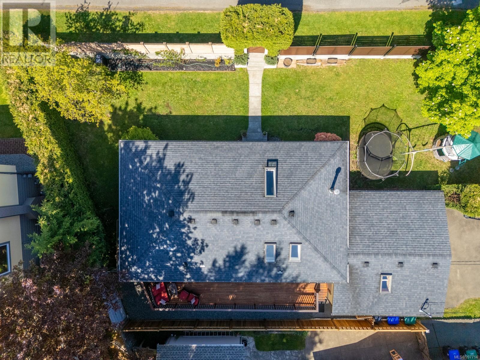 1639 Centennial Ave E, Comox