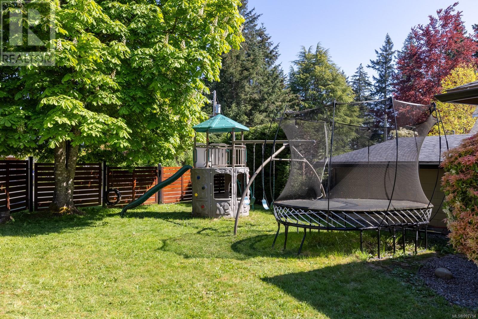 1639 Centennial Ave E, Comox