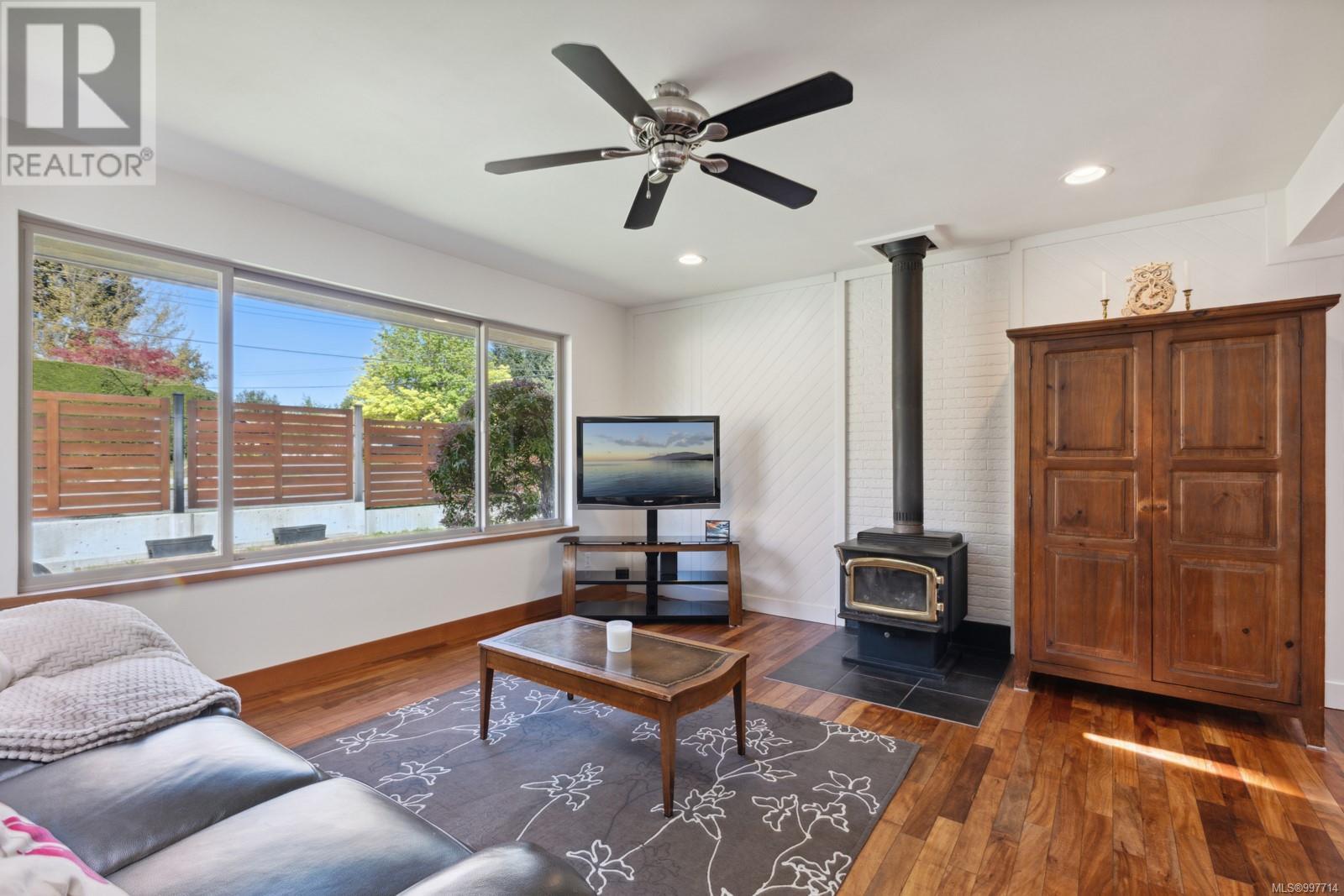 1639 Centennial Ave E, Comox